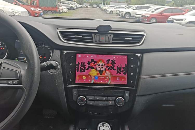 Used Nissan Qashqai 2023 Classic 2.0L CVT XV Comfort Edition Audio And AC Panel