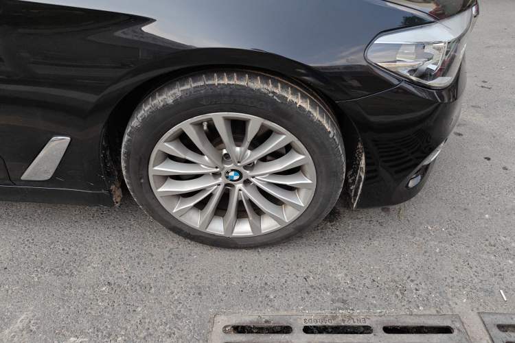 Used BMW 5 Series 2018 525Li Luxury Package
