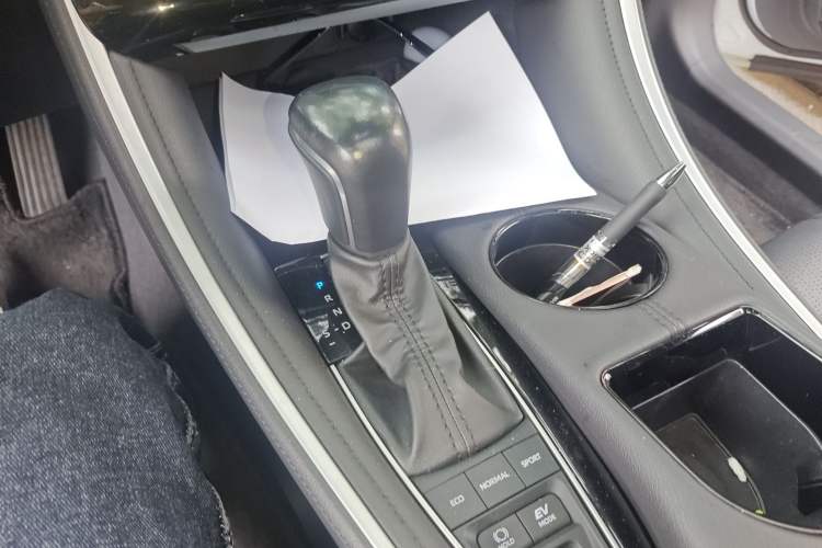 Used Toyota Avalon 2022 Dual-Engine 2.5L Luxury Edition
