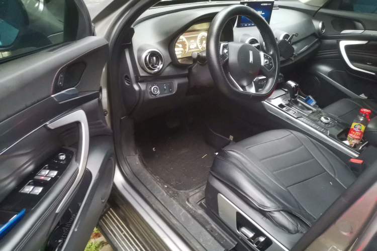 Used Wey VV7 2017 2.0T Ultra-Luxury Version
