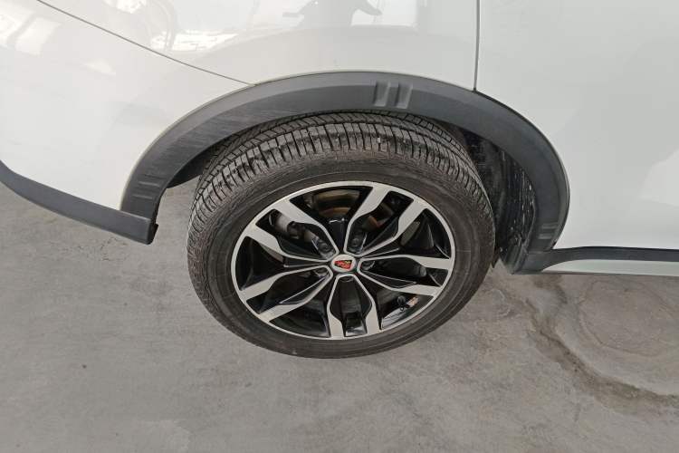 Used Roewe RX5 2016 20T Two-Wheel Drive Automatic Internet Smart Edition Right Rear Wheel Hub