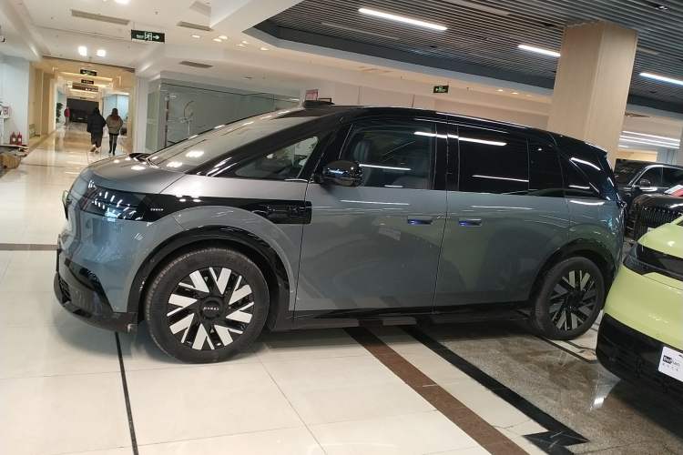 Used Zeekr MIX 2025 Long-Range Intelligent Driving Edition
