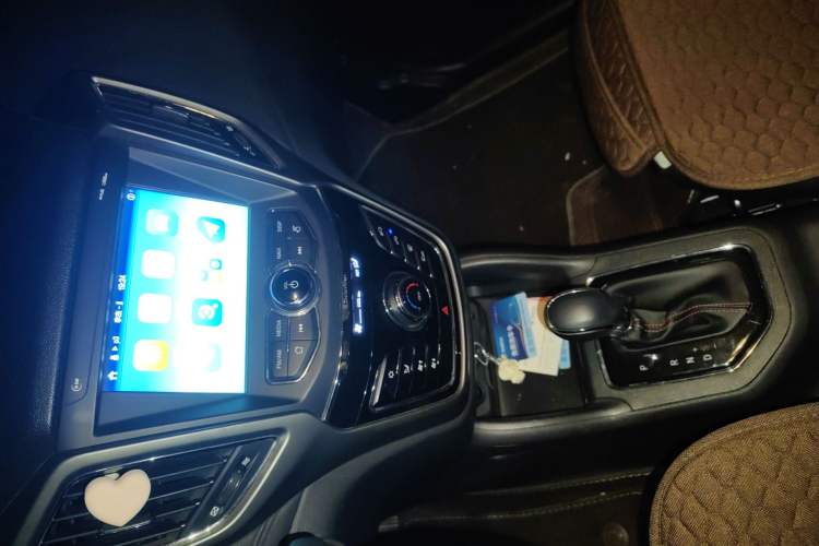 Used CHANGAN CS35 2017 1.6L Automatic Luxury Model Audio And AC Panel