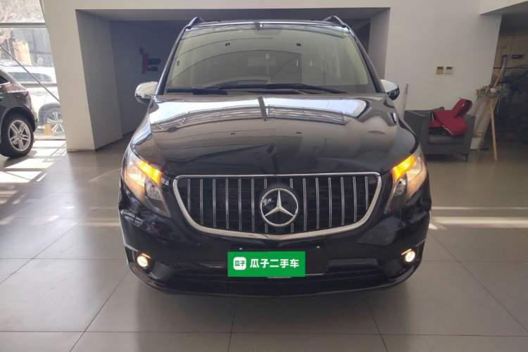 Used Mercedes-Benz Vito 2018 2.0T Elite Version 7 Seats China VI Emission Standard
