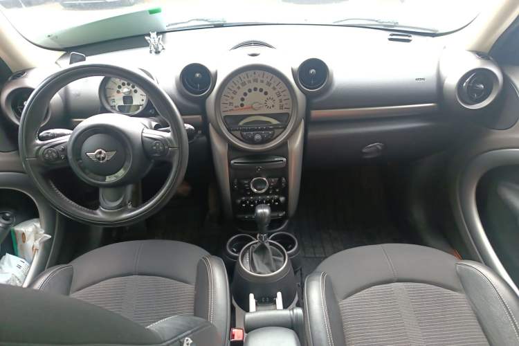 Used MINI 2011 1.6T COOPER S
