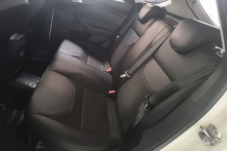 Used Ford Focus 2015 Hatchback 1.6L Automatic Fashion Edition