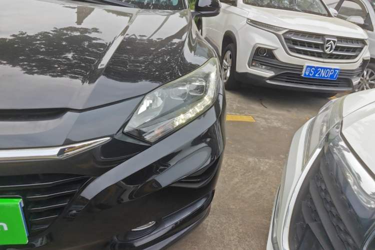 Used Honda Vezel 2017 1.8L CVT Front-Wheel Drive Pioneer Edition