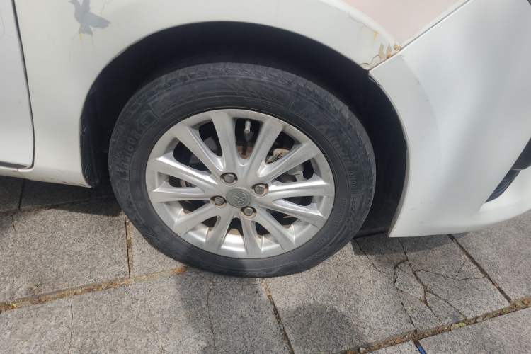 Used Toyota YARiS L Zhi Xuan 2014 1.3E Automatic Charm Edition Right Front Wheel Hub