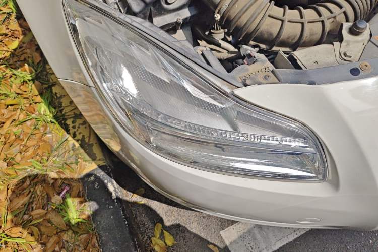 Used Buick Regal 2012 2.4L SIDI Elite Edition Right Front Headlight