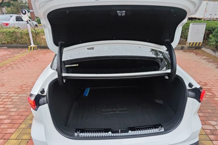 Used Geely Galaxy L6 2024 125km PLUS Dragon Edition
