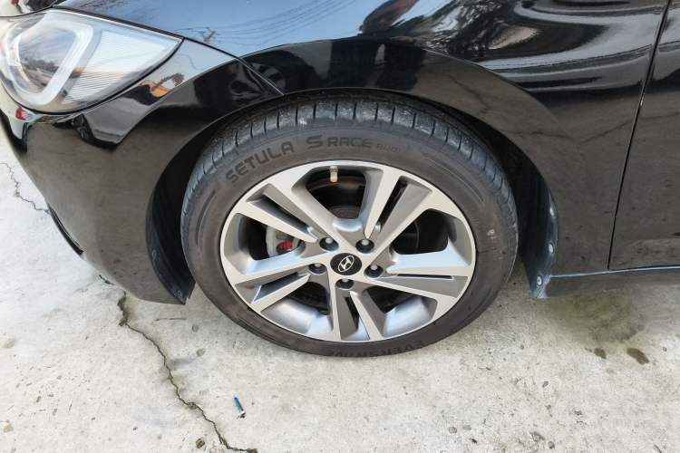 Used Hyundai Elantra (6th Generation / Lingdong) 2016 1.6L Automatic ZhiXuan – Elite Version Left Front Wheel Hub