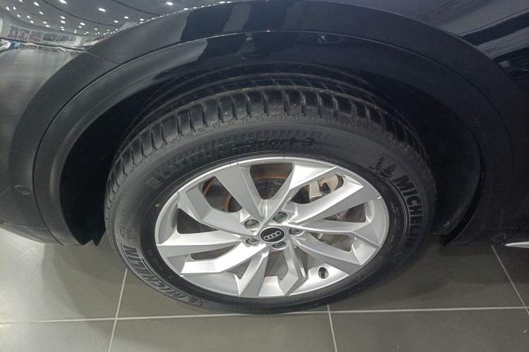 Used Audi Q5L 2022 40T Luxury Dynamic Model