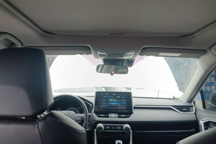 Used Toyota RAV4 2020 Dual-Engine 2.5L E-CVT 4x4 Elite PLUS Edition
