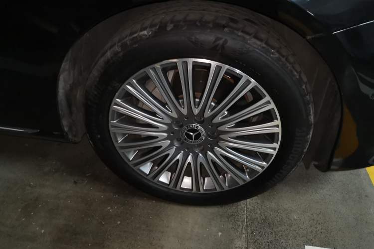 Used Mercedes-Benz E-Class 2020 E 300 L Stylish Model
