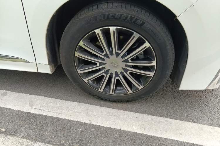 Used GAC Trumpchi M8 2021 Lingxiu Series 390T Deluxe Edition Right Front Wheel Hub