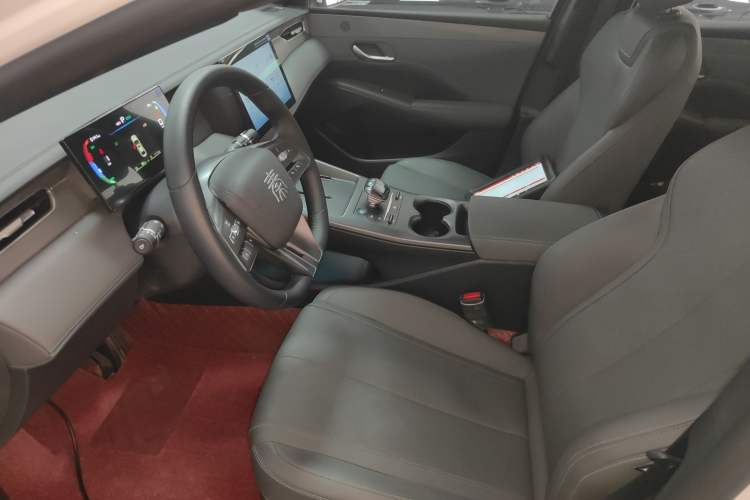 Used BYD Qin PLUS 2025 DM-i Smart Drive 55KM Leading Model