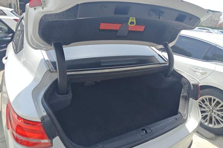 Used Geely Auto Emgrand GT 2017 1.8T Luxury Model
