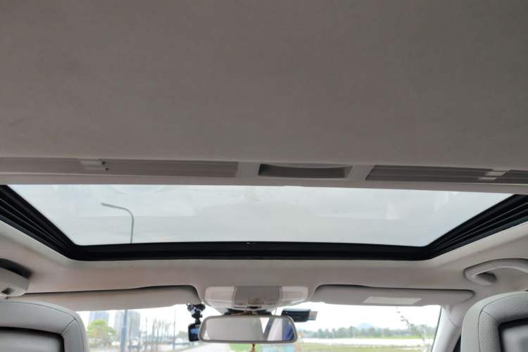 Used Mercedes-Benz C-Class 2010 C 180K Classic model