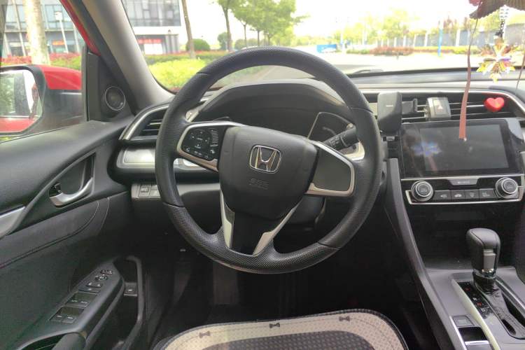 Used Honda Civic 2016 220TURBO CVT Luxury Edition Steering Wheel