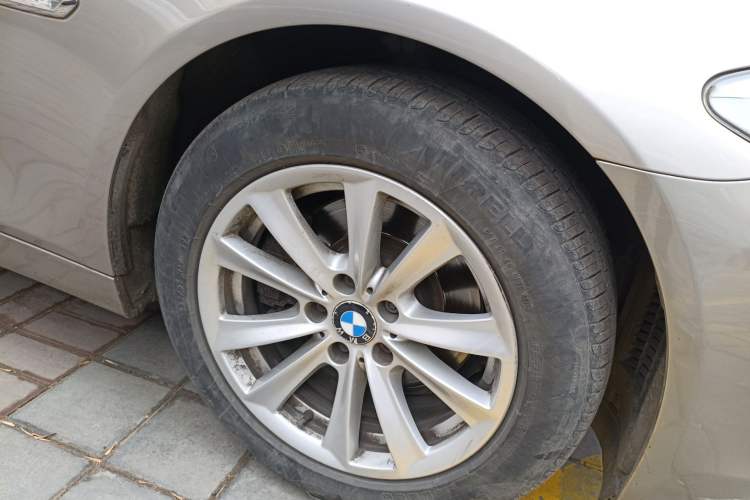 Used BMW 5 Series 2011 523Li Leading Model