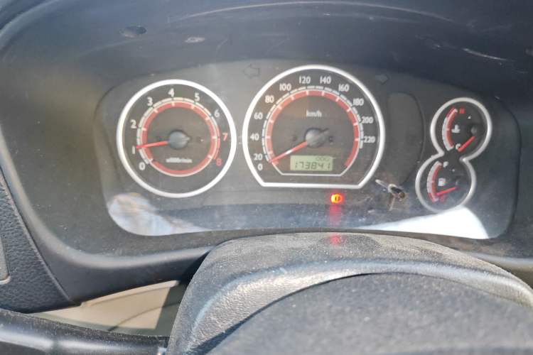 Used Soueast V3 Lingyue 2013 Revised Version 1.5L Manual – Affordable Edition Odometer Close Up