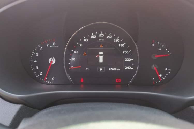 Used Kia Sorento 2015 Sorento L 2.0T Gasoline 4WD Elite Edition 7 Seats China V Emission Standard
