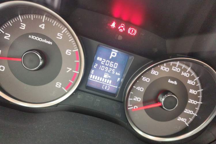 Used Subaru Forester 2013 2.5i Automatic Prestige Edition Odometer Close Up