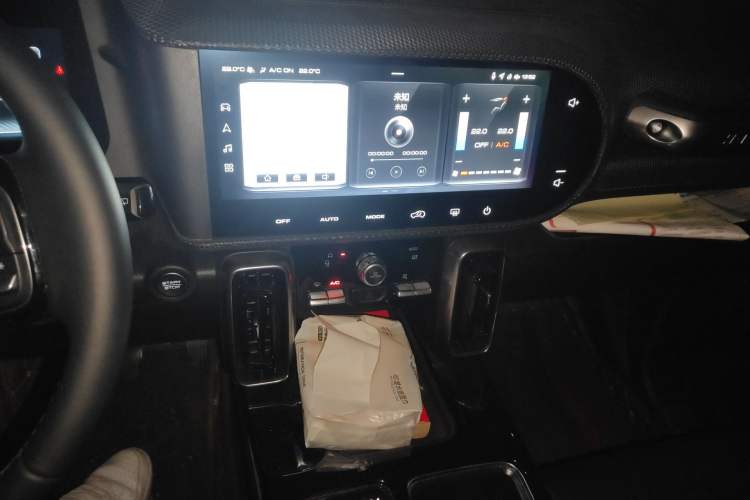 Used Haval DARGO 2021 1.5T DCT Two-Wheel Drive Border Collie - Wangcai Edition Audio And AC Panel