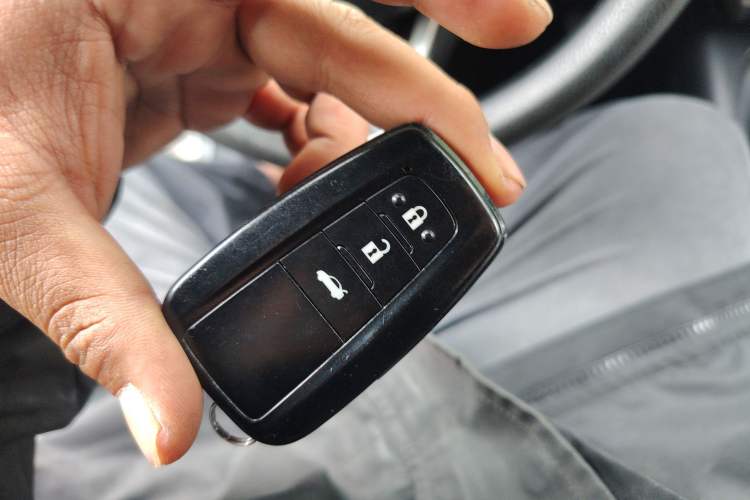 Used Toyota Levin 2019 185T CVT Luxury Edition China VI Standard Vehicle Key