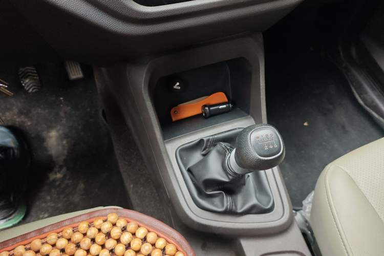 Used Wuling Hongguang V 2022 1.5L Jingqu Version Hydraulic Power Steering LAR