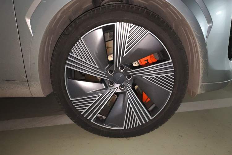 Used Lynk & Co 08 EM-P 2025 120km Long-Range Pro
