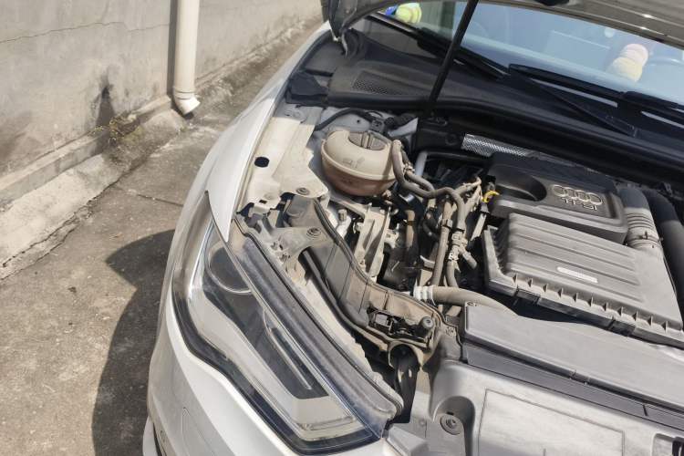 Used Audi A3 2015 Sportback 35 TFSI Millionth Anniversary Comfort Model
