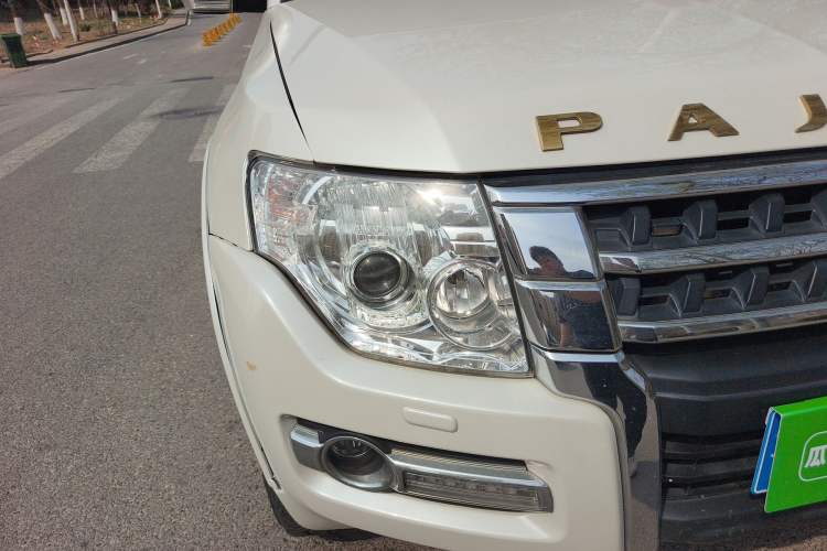 Used Mitsubishi Pajero 2018 3.0L Automatic Comfort Edition
