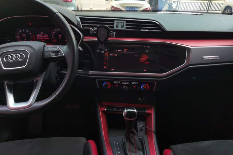 Used Audi Q3 2019 35 TFSI Advanced Dynamic Edition
