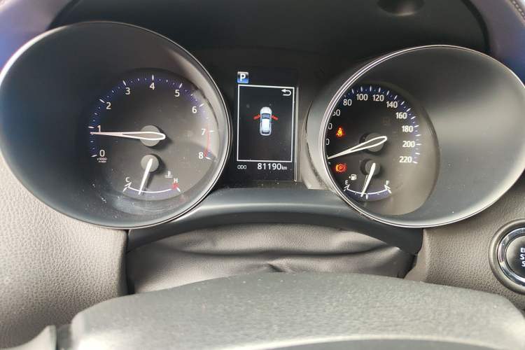 Used Toyota C-HR 2020 2.0L Leading Edition Odometer Close Up