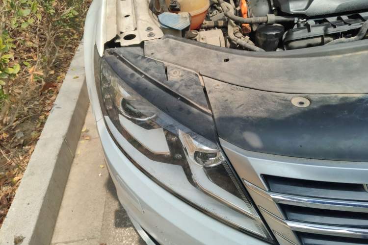 Used Volkswagen FAW-Volkswagen CC 2013 1.8TSI Prestige Model Right Front Headlight