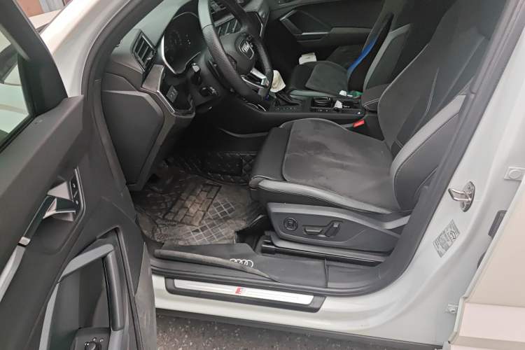 Used Audi Q3 Sportback 2022 40 TFSI Fashion Model Driver Seat