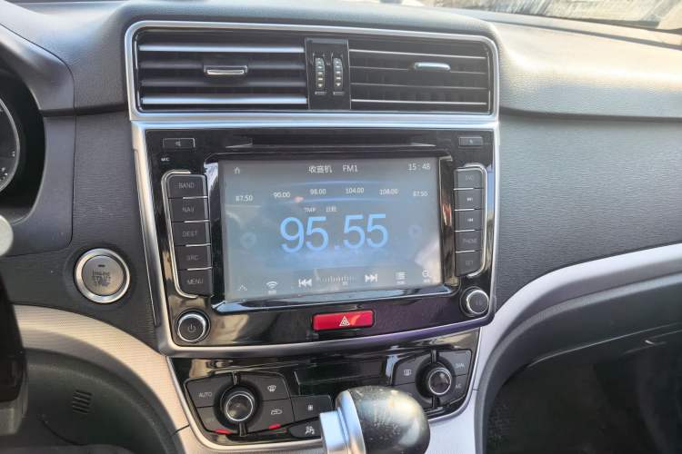 Used Haval H6 2015 Sport Edition 1.5T Automatic Two-Wheel Drive Luxury Model
