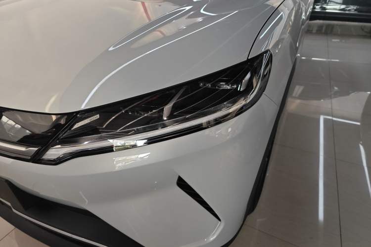 Used BYD Yuan UP 2025 Model 301KM Leading Version