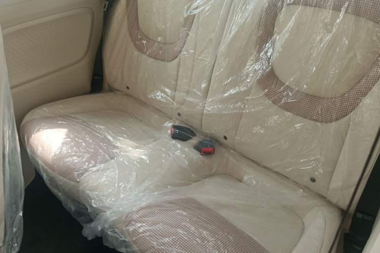 Used Wuling Hongguang MINIEV 2024 3rd Generation 215km Youth Edition Left Rear Seat