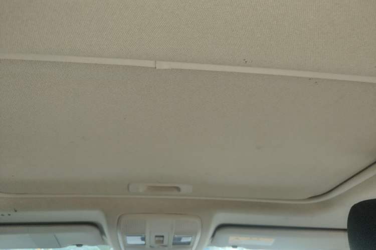 Used Mazda 3 Axela 2017 Hatchback 2.0L Automatic Sport Model China V Emission Standard Headliner