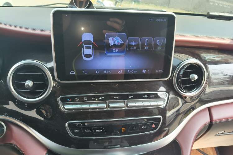 Used Mercedes-Benz V-Class 