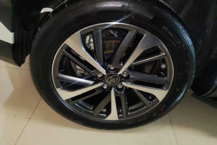 Used Toyota FRONTLANDER 2022 2.0L CVT Luxury PLUS Edition