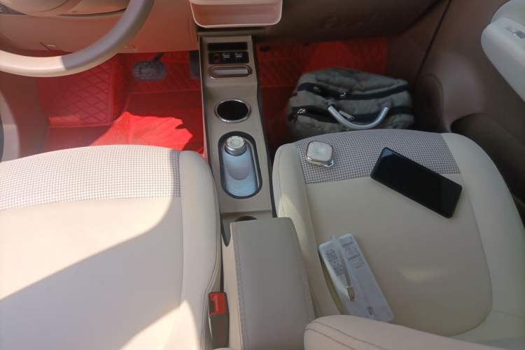 Used Wuling Hongguang MINIEV 2025 Four-Door Version Zhenxiang+ Edition Gear Lever