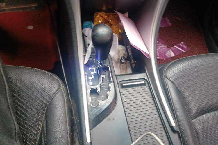 Used Hyundai Sonata 2013 2.4L Automatic Leading Edition China IV Standard