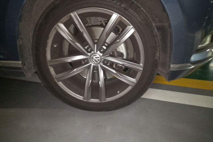 Used Volkswagen Variant 2018 380TSI Two-Wheel Drive Comfort Edition
