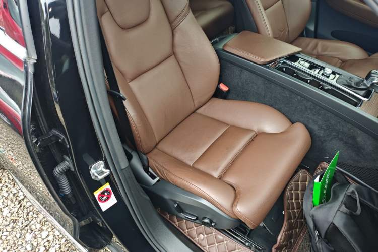 Used Volvo XC60 2021 T5 4x4 Smart Luxury Edition
