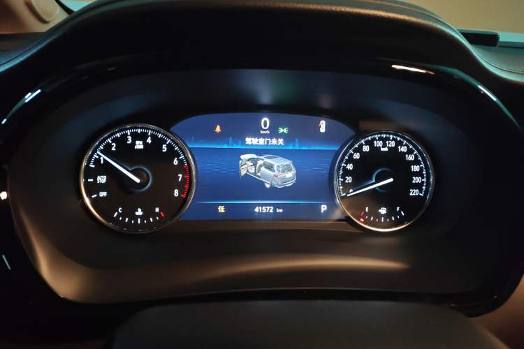 Used Buick GL8 2021 Land Cruiser Executive Class 652T Luxury Model