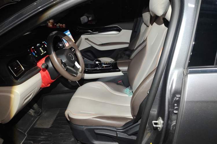 Used BYD Qin PLUS 2023 Champion Edition DM-i 120KM Leading Model
