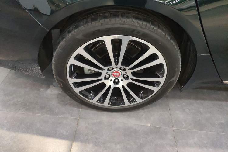 Used Jaguar XFL 2024 2.0T P250 Two-Wheel Drive Prestige Luxury Edition
